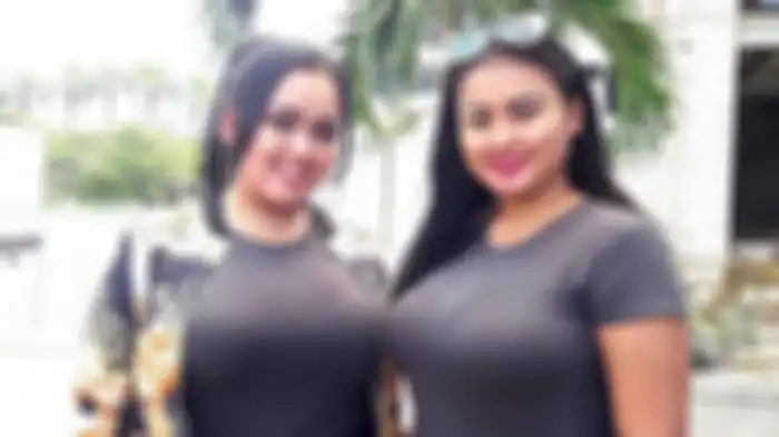 Grup vokal dangdut Duo Semangka yang beranggotakan Clara Gopa dan Vhanya Kiara