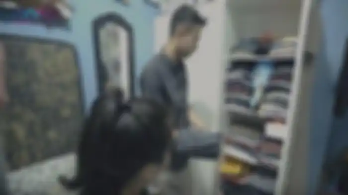 Isi lemari baju Merry asisten Raffi Ahmad