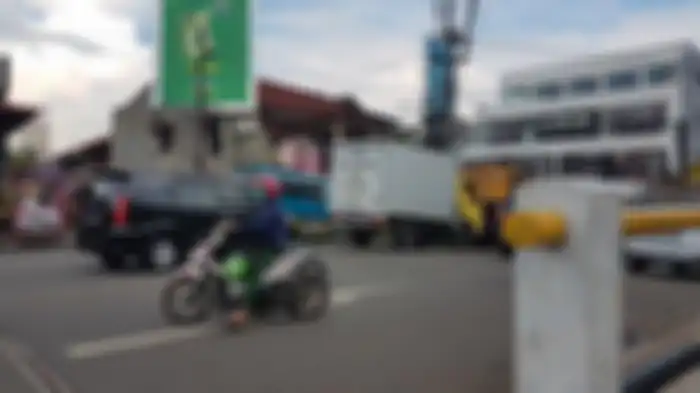 Motor lawan arah di Pancoran Mas, Depok