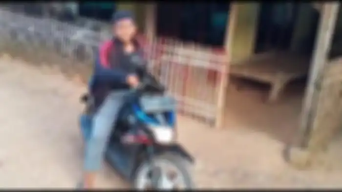 Aria Permana yang pernah mengidap obesitas kini telah bisa mengendarai sepeda motor. 