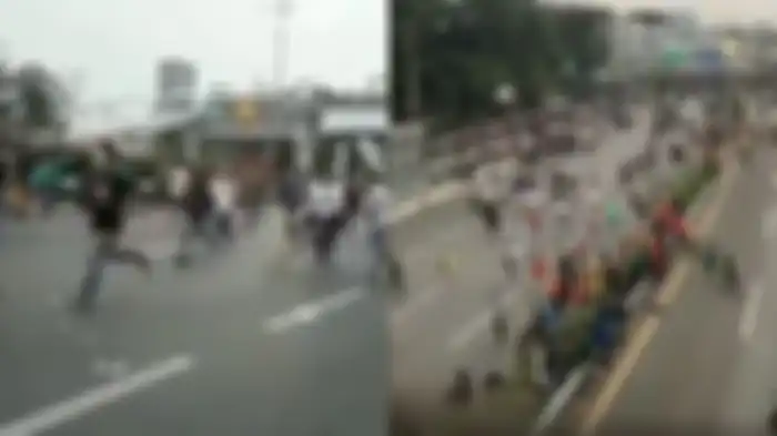 Siswa SMA dan SMK tawuran di tengah demo mahasiswa di gedung DPR RI