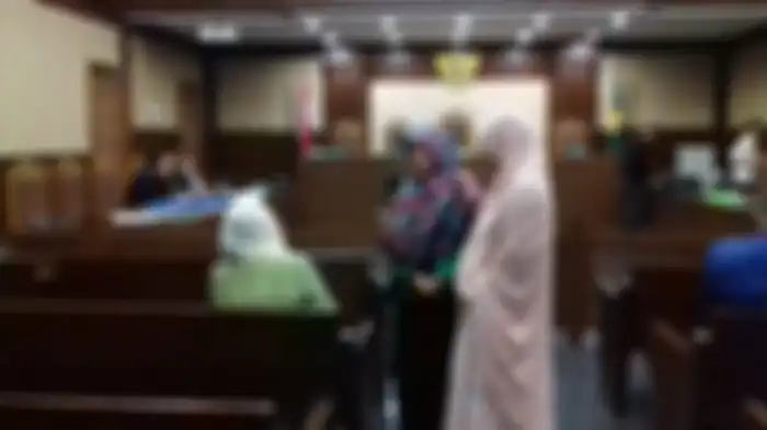 Cici Tegal ketika berada di Pengadilan Negeri Tindak Pidana Korupsi, Jakarta.