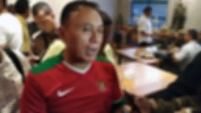 Komjen Pol Mochamad Iriawan saat diwawancarai wartawan di Bandung. 