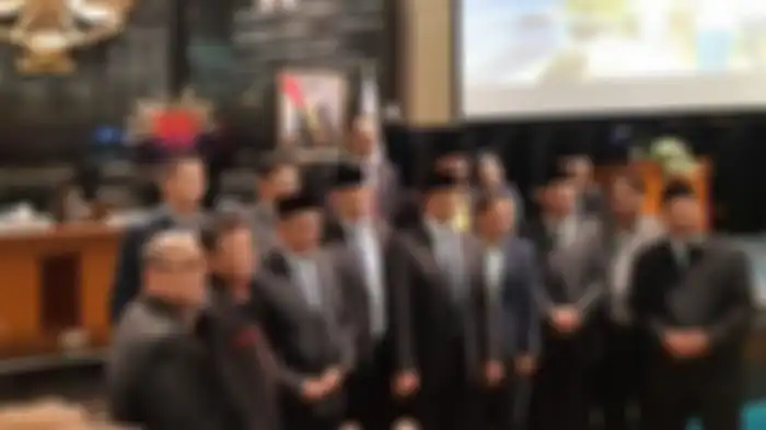 Sempat Heboh Masalah Anggaran Lem Aibon, Kini DPRD DKI Pertanyakan Anggaran Cap Capai Rp 556 Juta Untuk Satu RW!