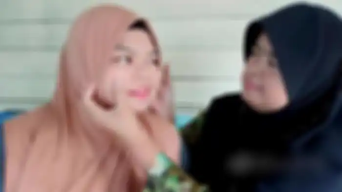 Sidah Omar Baki kena diabetes dan hampir buta karena selalu coba tren makanan kekinian.