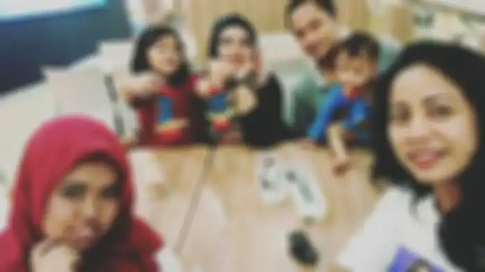 Kekeyi dan keluarganya