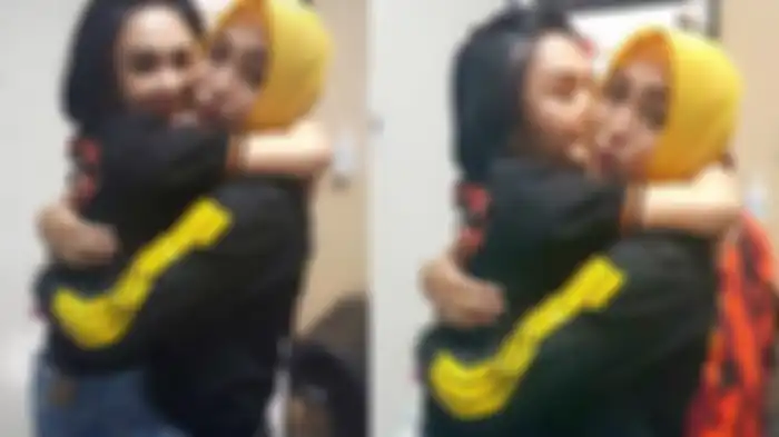Yuni Shara mengunjungi Angelina Sondakh