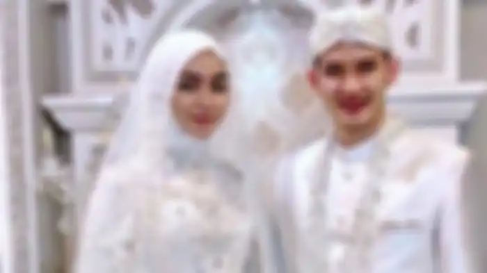 Rezky Aditya dan Citra Kirana resmi jadi sepasang suami-istri.