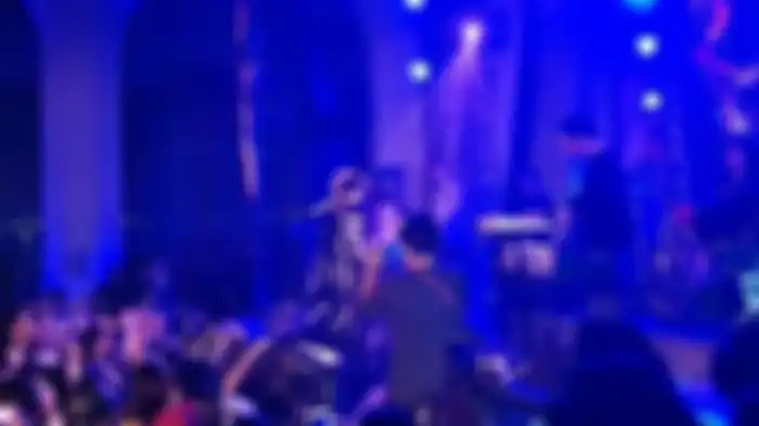 Melly Goeslaw akhirnya bertemu Umar mantan ART Nike Ardilla di kawasan SCBD, Jakarta, Rabu (4/12/2019). 
