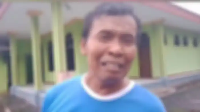 ART Nike Ardilla, Umar