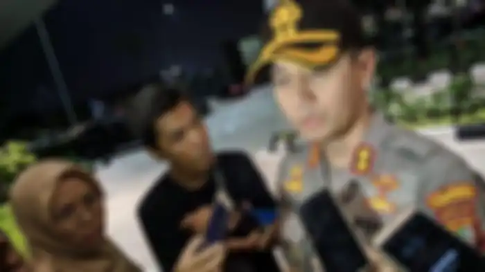 AKBP Ardi Ferdian Saputra memberikan keterangan terkait pelaporan twitter @digeeembok