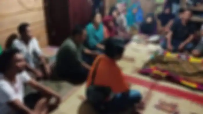 Suasana rumah duka. 