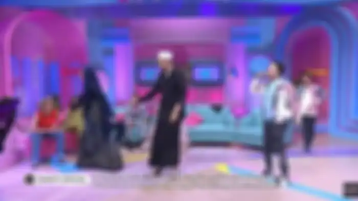 Nikita Mirzani dilempar bantal Kartika Putri