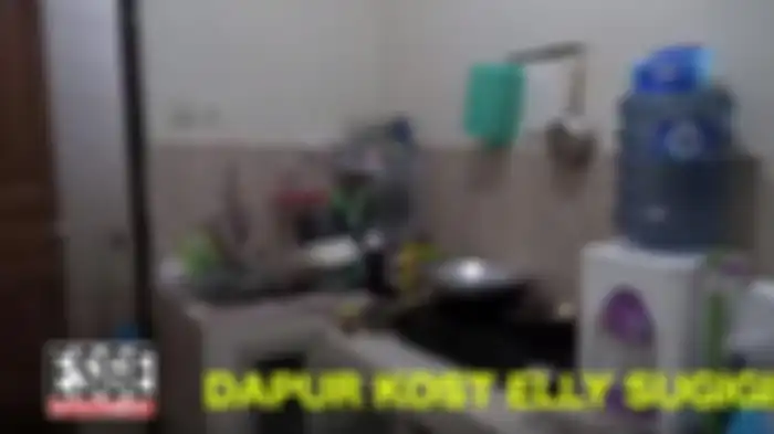 Dapur kos Elly Sugigi 
