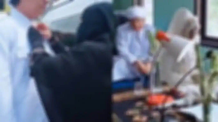 Kisah viral Abah Cijeungjing diantar istri menikah lagi