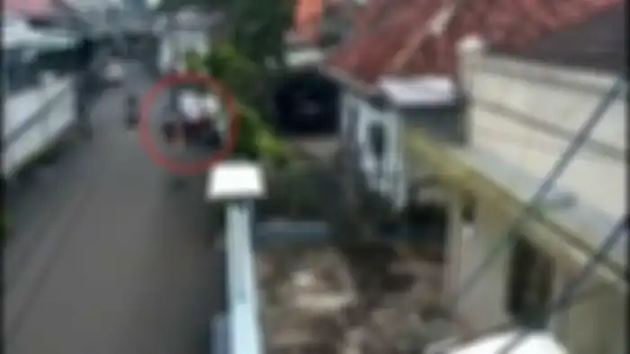Rekaman CCTV  kecelakaan yang menewaskan seorang wanita hamil