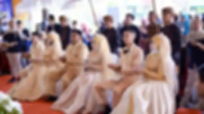 Foto Resepsi Penikahan Eti dan Ketiga Anak Gadisnya di Ciamis