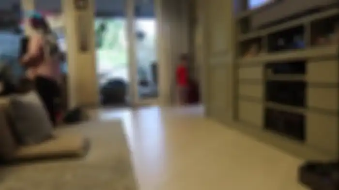 Ruang keluarga rumah Rieta Amilia 