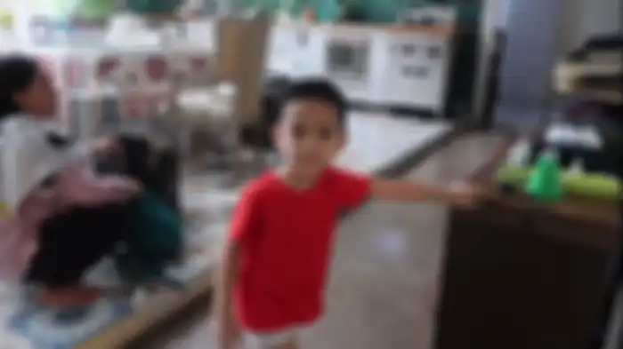 Dapur dan ruang makan rumah Rieta Amilia