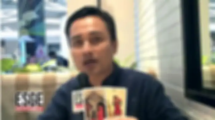 Kartu Tarot yang keluar saat Denny Darko meramal hubungan Aurel Hermansyah dan Atta Halilintar