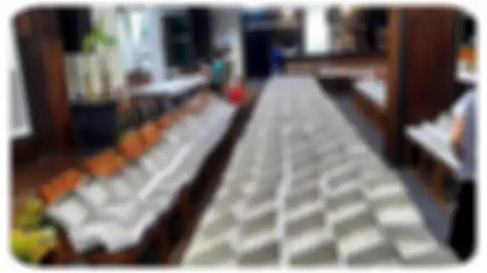 Rumah makan Bella Shapira juga menerima pesanan katering 