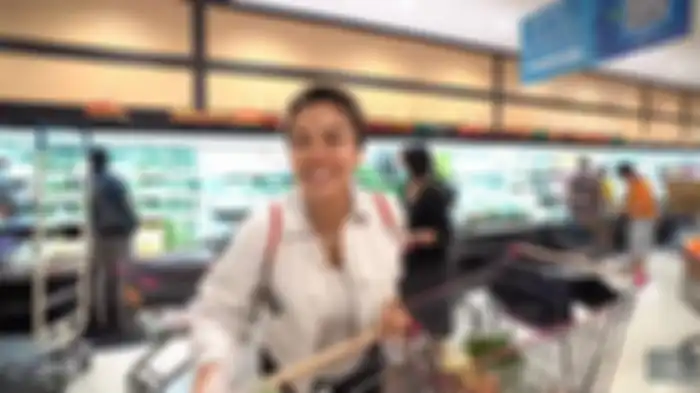Nikita Mirzani belanja bulanan hingga habiskan uang Rp 13 juta (youtube channel Crazy Nikmir REAL