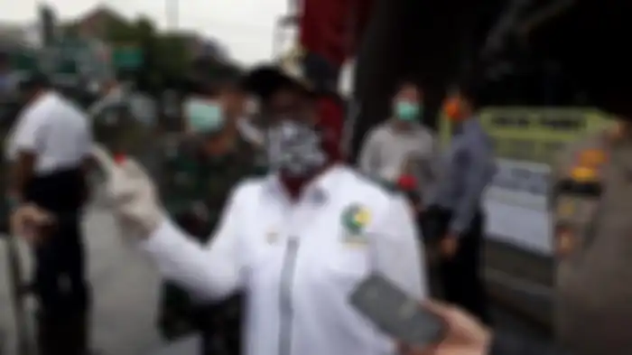 Bupati Bogor Ade Yasin saat meninjau check point dan melakukan simulasi PSBB di Simpang Pasar Cibinong (fly over), Kabupaten Bogor, Selasa (14/4/2020).