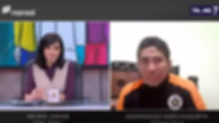 Muhammad Nursyamsurya (kanan) sambil menangis mengimbau warga untuk menaati instruksi pemerintah agar tetap berada di rumah selama pandemi Covid-19. Hal ini diungkapkan melalui tayangan Mata Najwa Trans7.