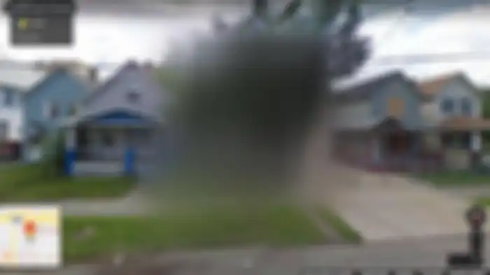 Rumah yang sengaja diblur oleh Google