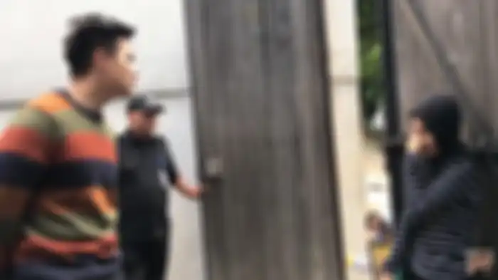 Seorang Perempuan minta pekerjaan pada Baim Wong