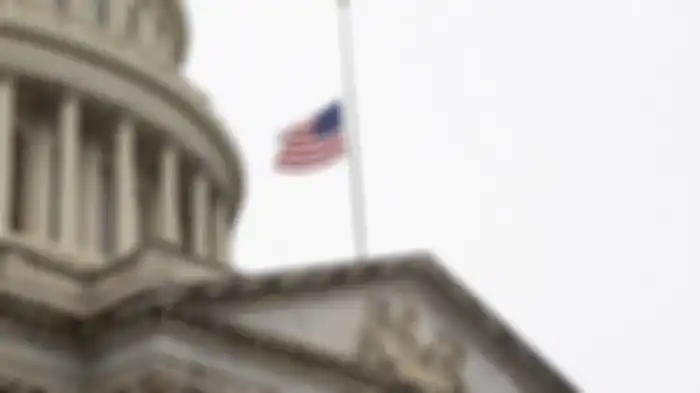 Bendera setengah tiang mulai dikibarkan Amerika Serikat