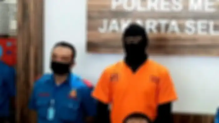 Dwi Sasono saat konferensi pers di Polres Metro Jakarta Selatan, Senin 01/06/2020