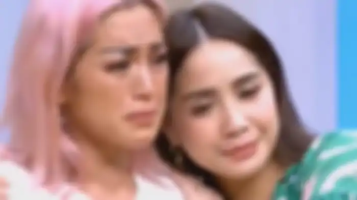 Jessica Iskandar menangis dipelukan Nagita Slavina
