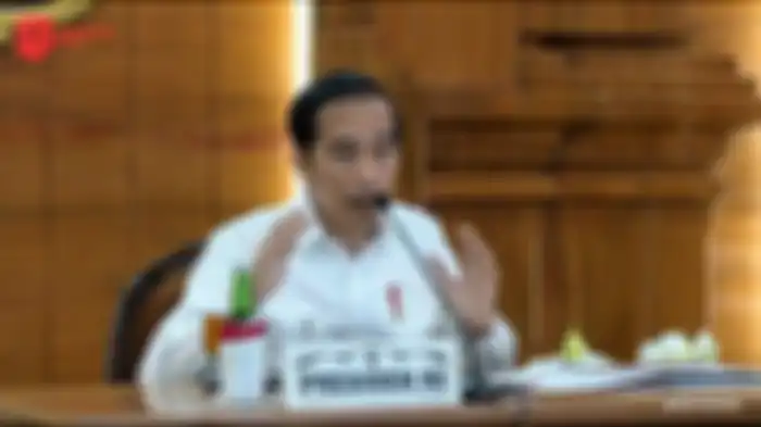 Presiden Joko Widodo meninjau Posko Gugus Tugas Percepatan Penanganan Covid-19 Jawa Timur, di Gedung Grahadi Surabaya, Kamis, (25/6/2020) (Biro Pers Setpres)