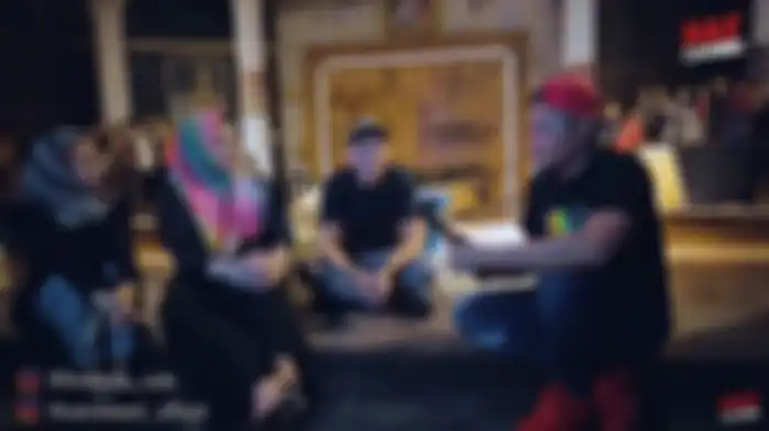Sule tunjukkan kujang yang mengundang makhluk tak kasat mata ke rumahnya
