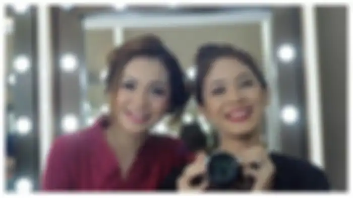Maya Septha dengan Dian Ayu Lestari 