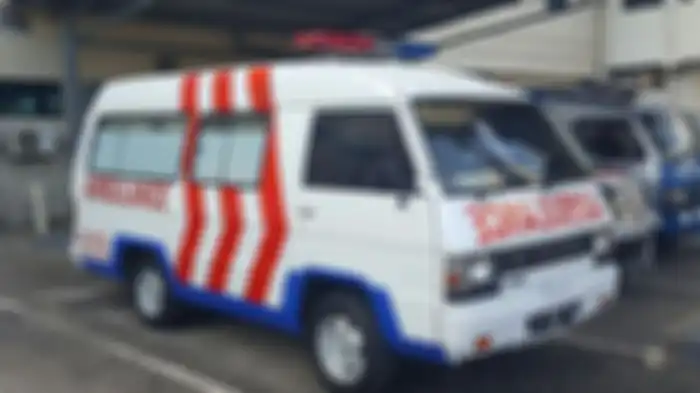 Ilustrasi Ambulans yang bawa pasien anak