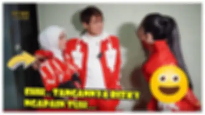 Rizky Billar refleks rangkul Lesty.