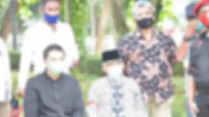 Amien Rais beserta para loyalis hadir dalam deklarasi KAMI di Tugu Proklamasi, Jakarta Pusat, Selasa (18/7/2020). 