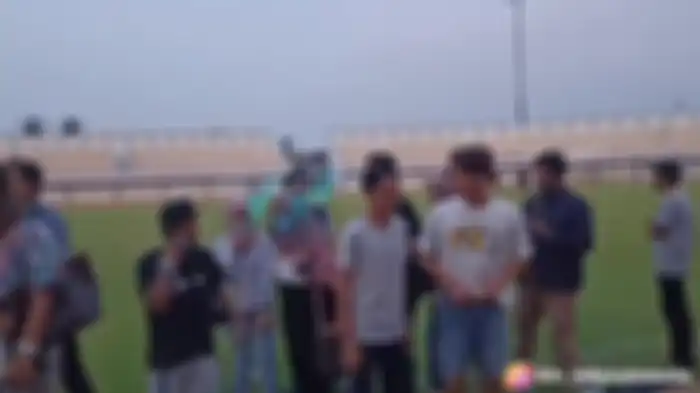 Lesty Kejora nampak temani Rizky Billar bermain sepak bola, keduanya kini tengah dikabarkan dekat setelah dijodohkan netizen. 
