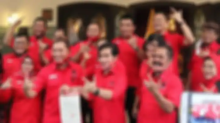 PDI Perjuangan resmi mengusung Gibran Rakabuming Raka dan Teguh Prakosa sebagai pasangan bakal calon wali kota dan wakil wali kota Solo pada Pemilihan Kepala Daerah (Pilkada) 2020.