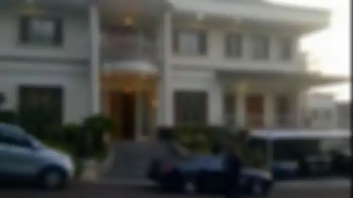 Rumah mewah kediaman Nia Daniaty