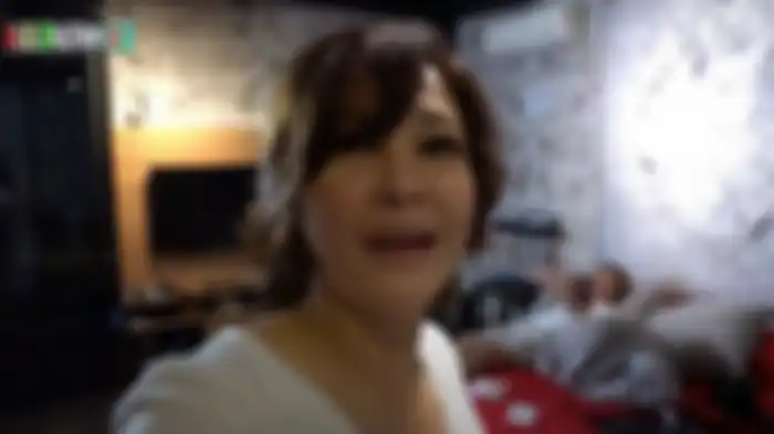 Maia Estianty pergoki Dul Jaelani yang tak keluar dari kamar seharian dengan tisu yang berserakan.