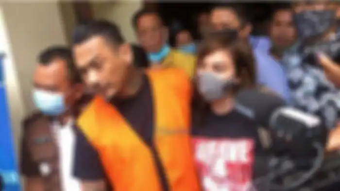 Buntuti jaksa, Nora Alexandra minta waktu berduaan dengan Jerinx.