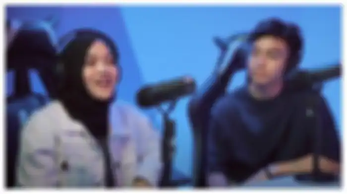 Putri Delina (kanan) dan kekasihya, Jeffry Reksa , Rabu (14/10/2020). Putri Delina beberkan sikapnya bila tidak setuju dengan wanita yang dekat dengn Sule sebelum Nathalie Holscher. 