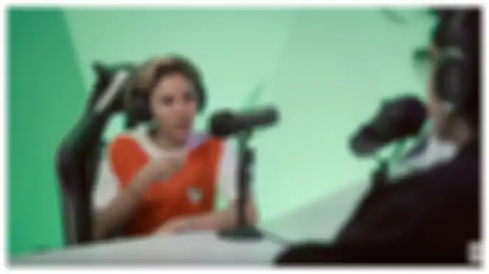 Nikita Mirzani dalam kanal YouTube Atta Halilintar, Kamis (15/10/2020). Nikita mengaku masih betah menjanda. 