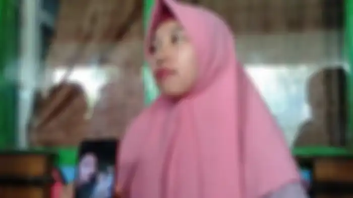 Trena terkejut saat melihat video treni di TikTok
