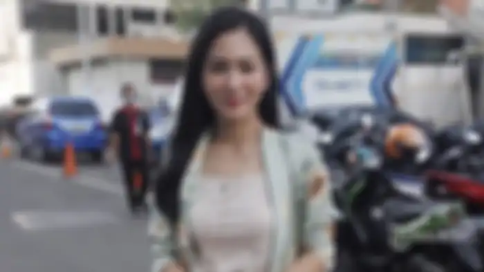 Bunga Zainal ngaku takut bawa virus corona dan tularkan ke suaminya yang sudah tua