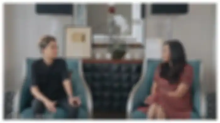 Nikita Mirzani dalam tayangan di kanal YouTube Atiek Nur Wahyuni, Minggu (25/10/2020).  