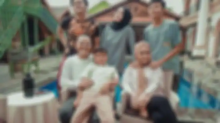 Sule Nathalie Holscher dan Keluarga